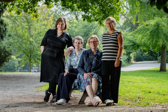 Portretten van schrijvers Ann De Wit, Inge Sierens, Leentje Van Hoorde en Ingrid Weinberger voor een literair project.